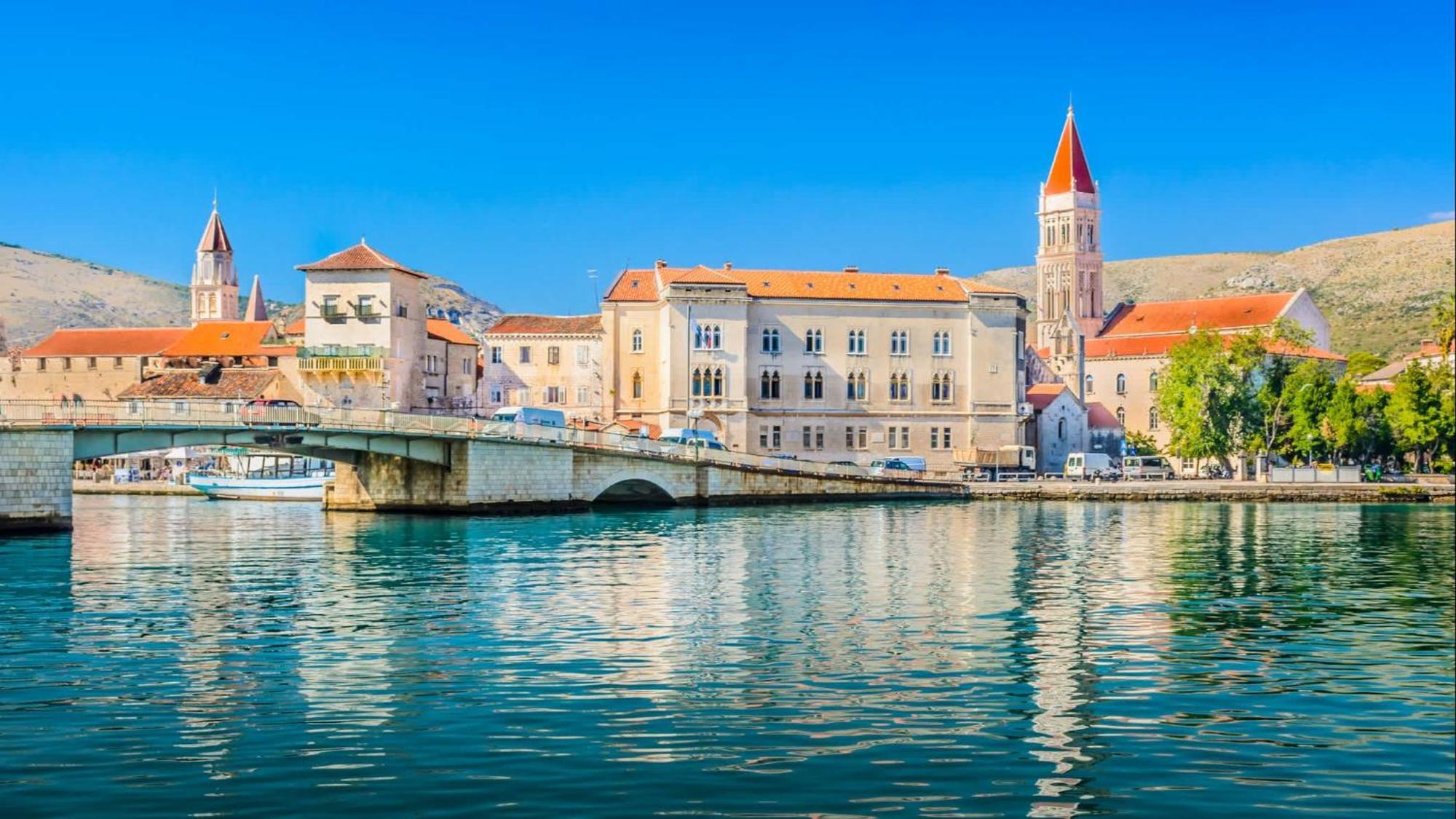 Penava, Private Beach, Pool And 7min To Appartement Trogir