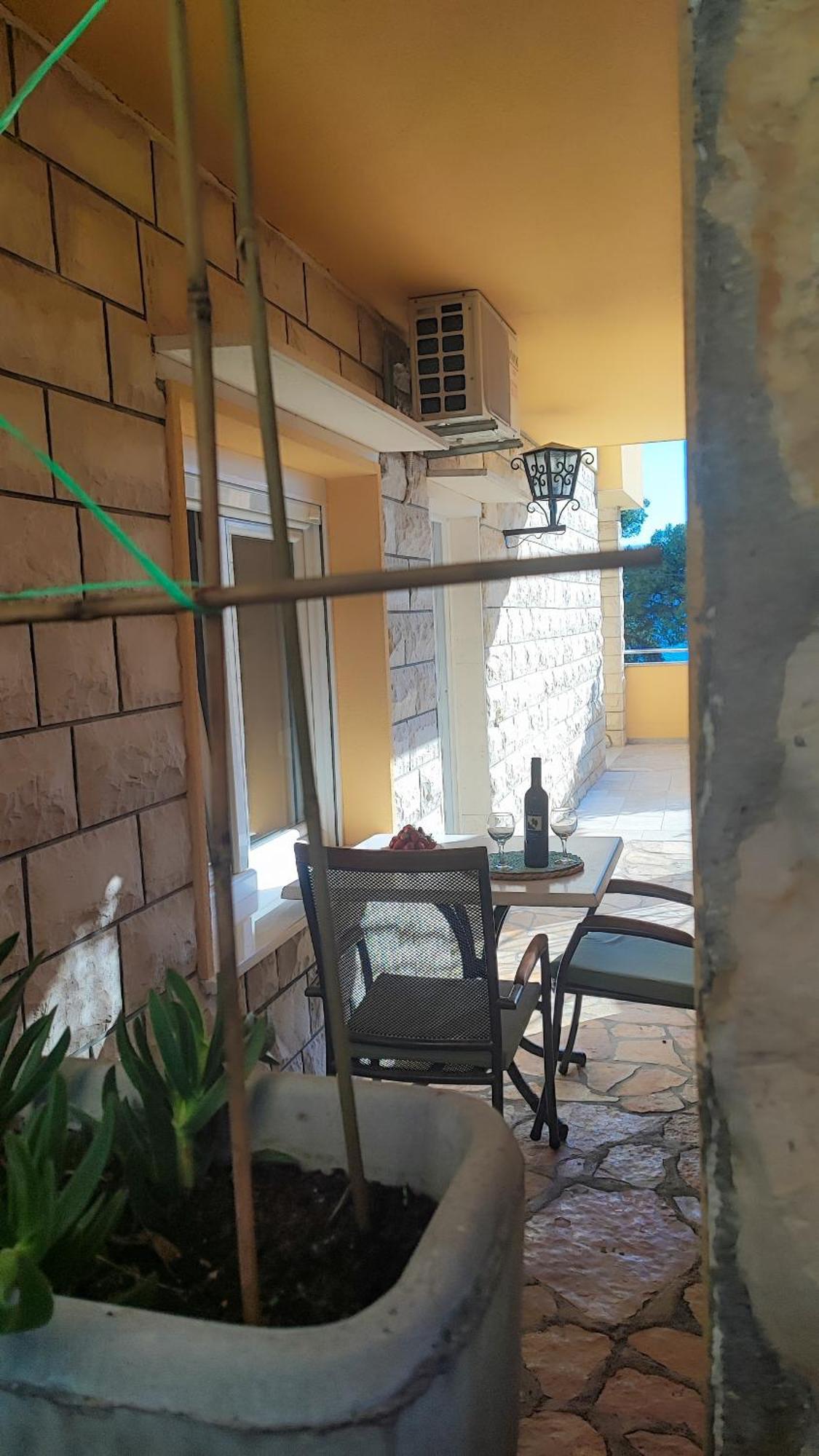 Penava, Private Beach, Pool And 7min To Appartement