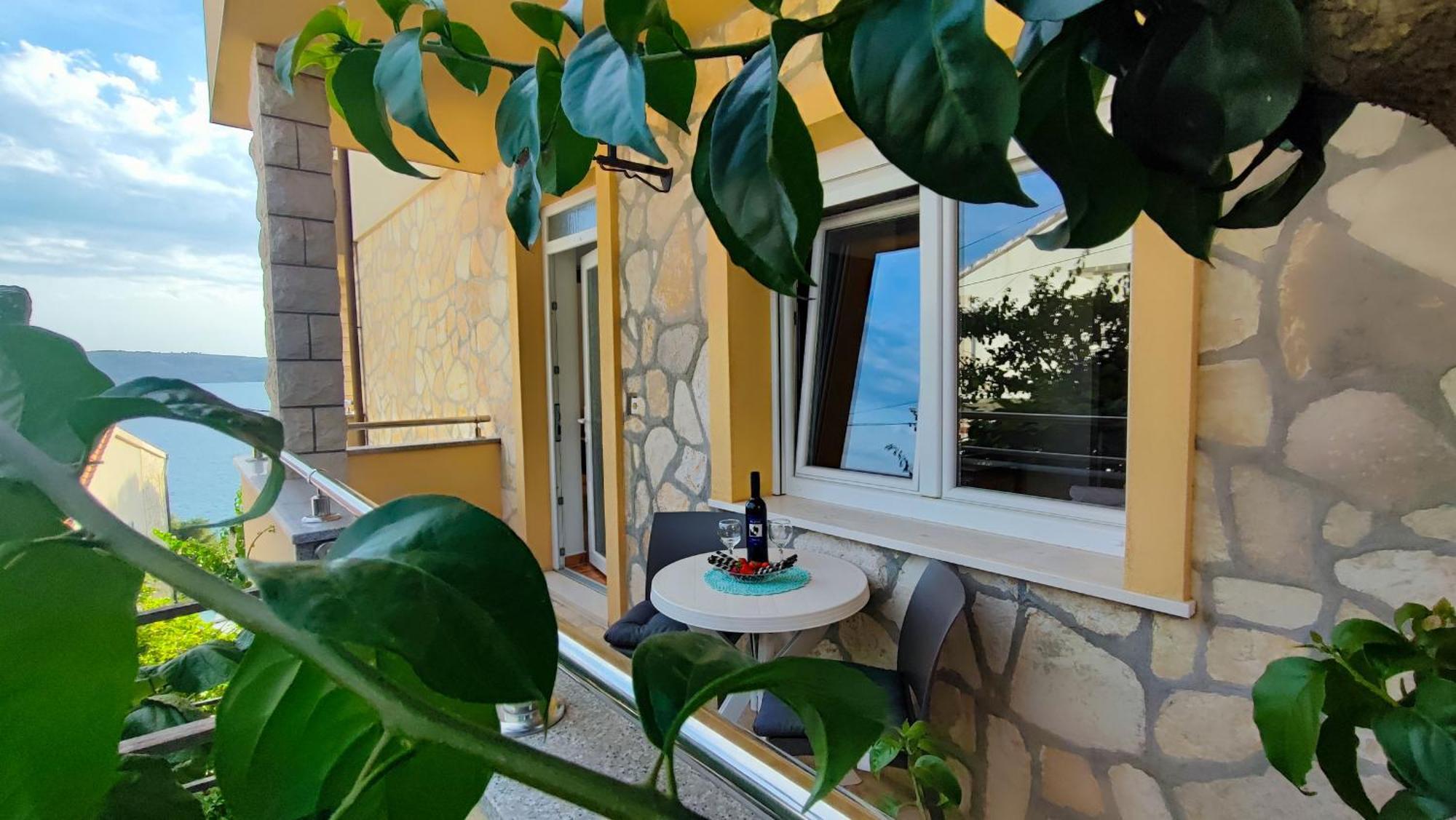 Penava, Private Beach, Pool And 7min To Appartement