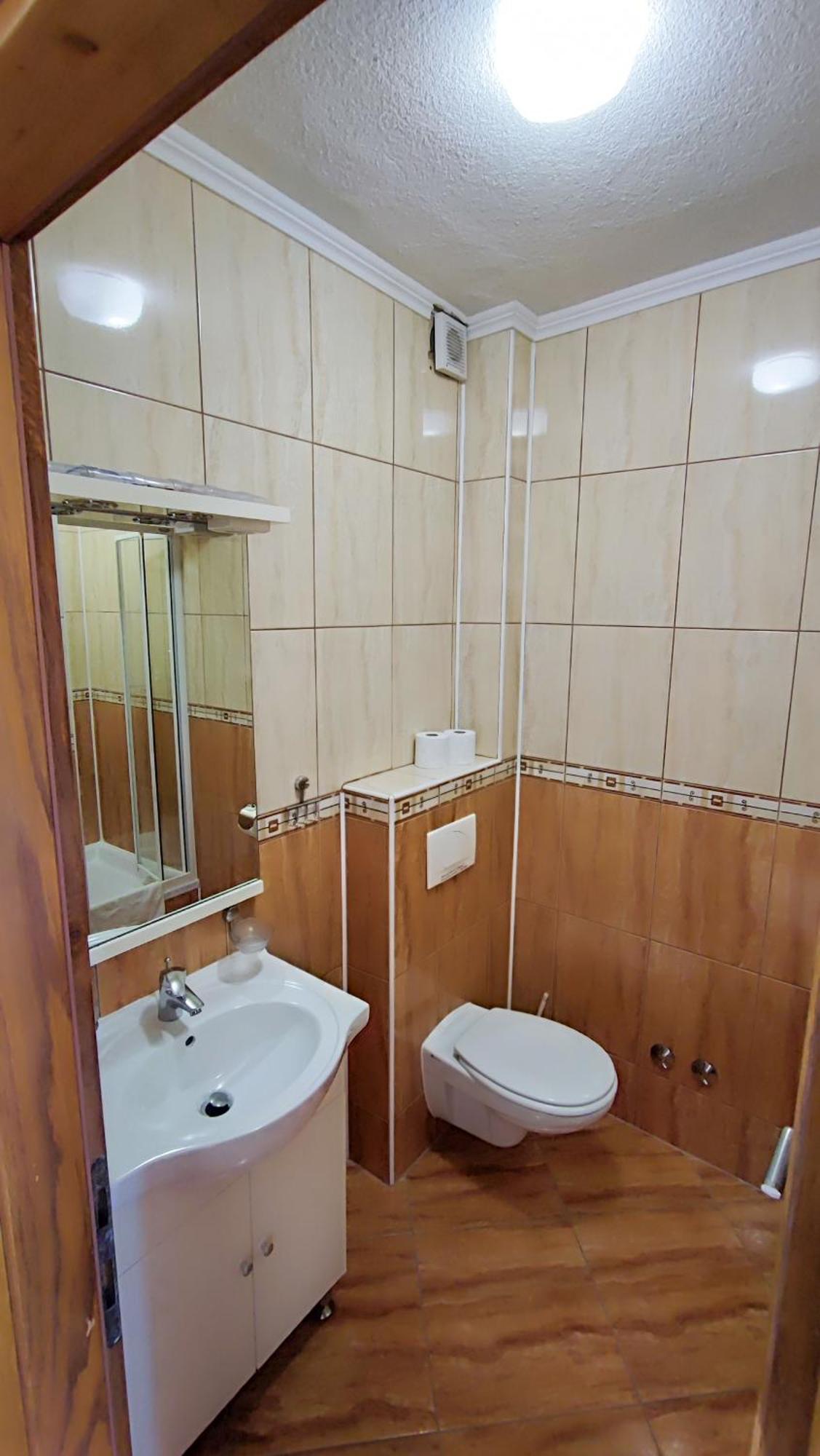 Penava, Private Beach, Pool And 7min To * Trogir