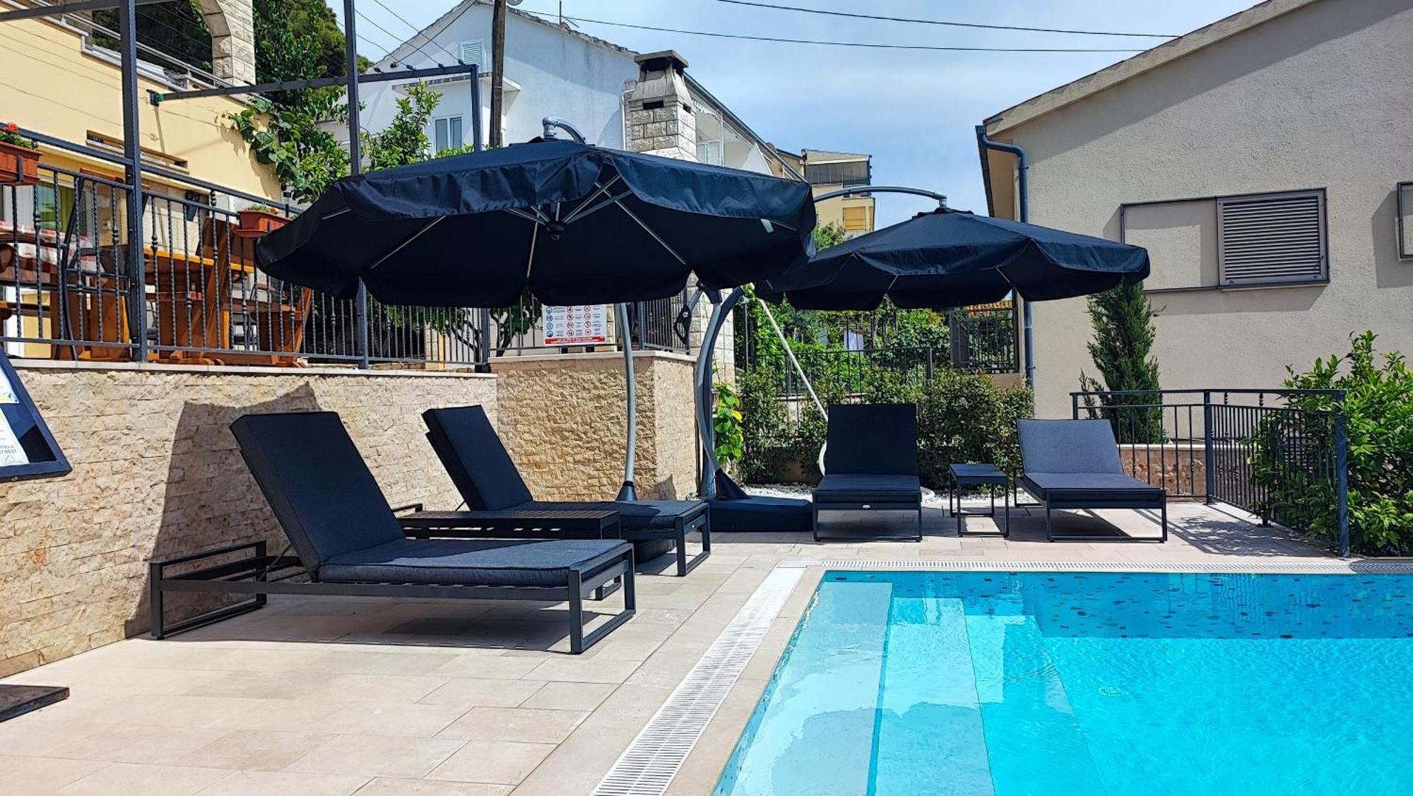 Appartement Penava, Private Beach, Pool And 7min To *