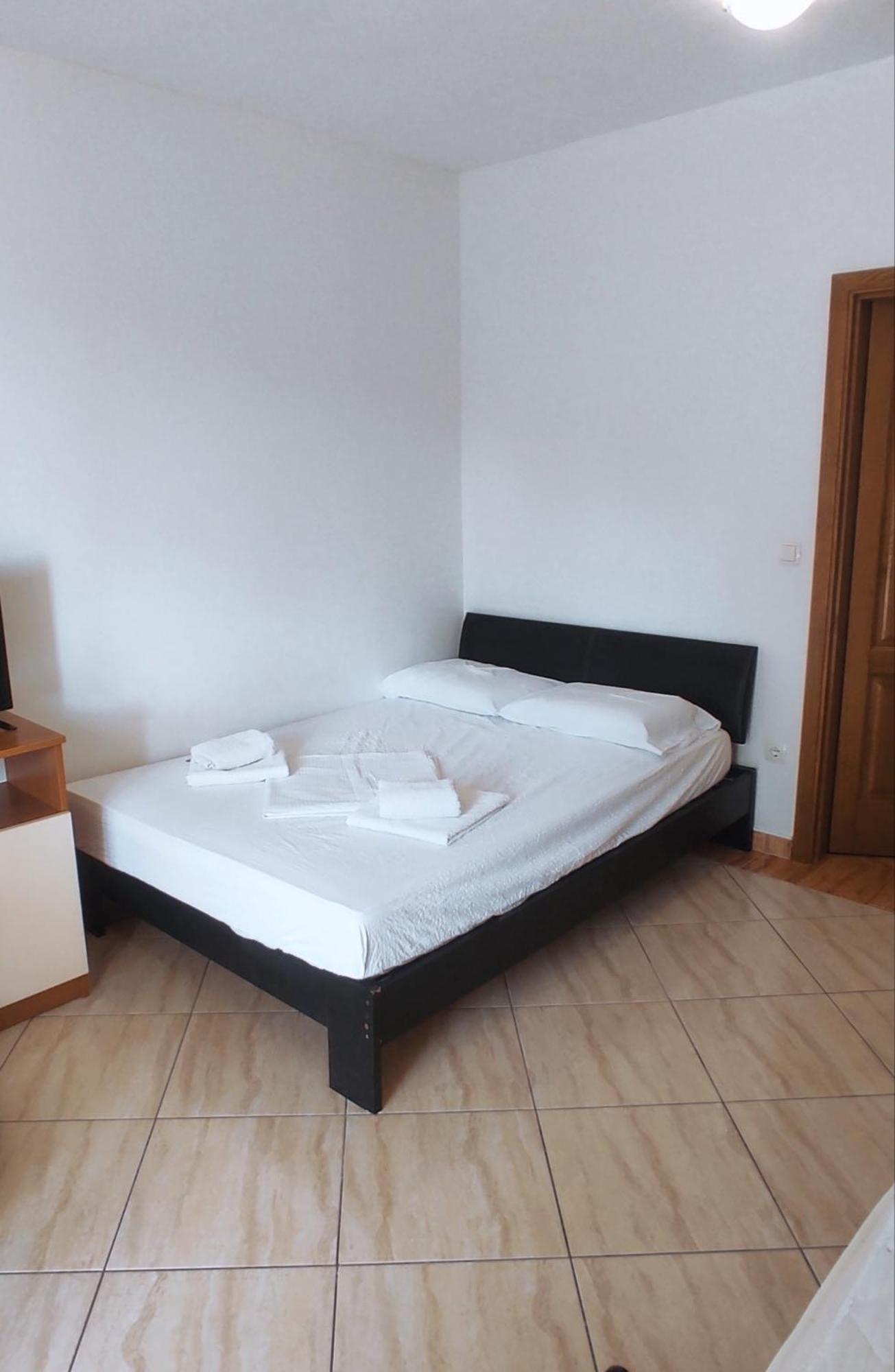 Penava, Private Beach, Pool And 7min To Trogir