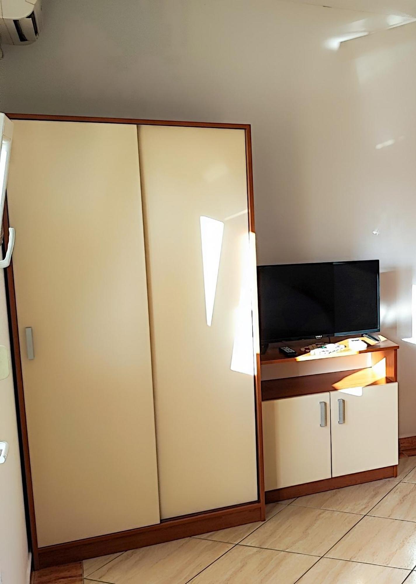 Appartement Penava, Private Beach, Pool And 7min To
