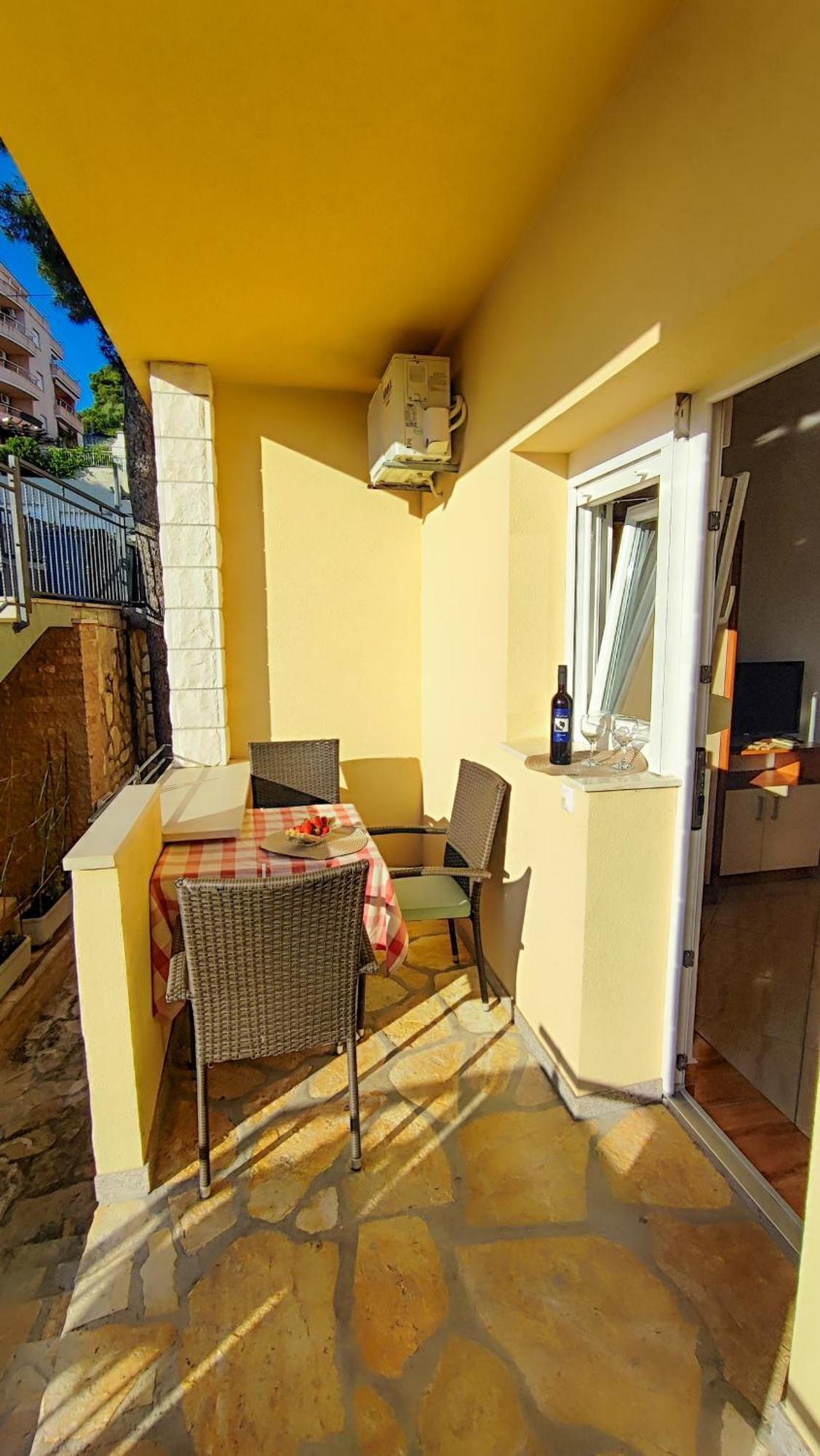 Penava, Private Beach, Pool And 7min To Appartement *