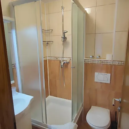 Villa Penava, Private Beach, Pool And 7Min To Trogir Chambre photo
