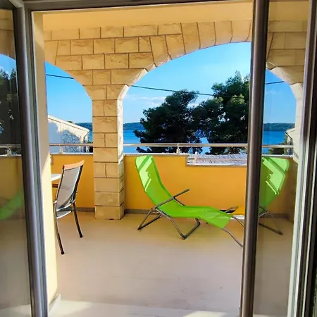 Villa Penava, Private Beach, Pool And 7Min To Trogir Chambre photo