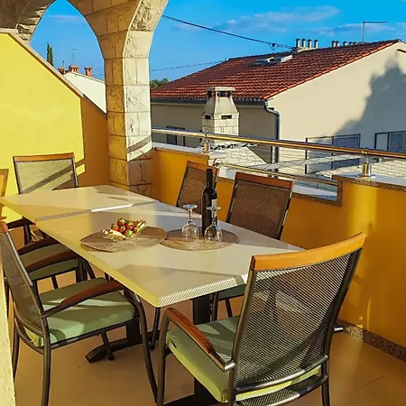 Villa Penava, Private Beach, Pool And 7Min To Trogir Chambre photo