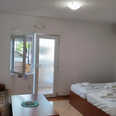 Villa Penava, Private Beach, Pool And 7Min To Trogir Chambre photo