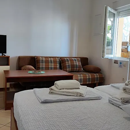 Villa Penava, Private Beach, Pool And 7Min To Trogir Chambre photo